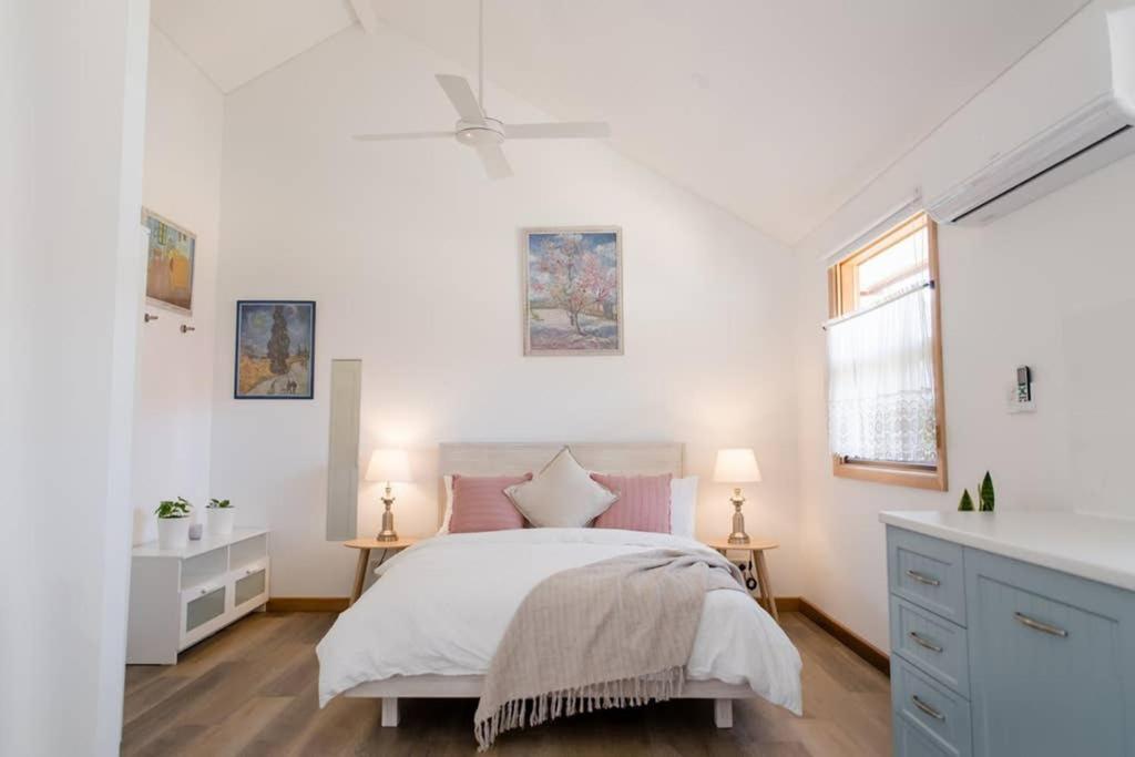 Bird In Hand Cottage, Port Noarlunga Exterior foto